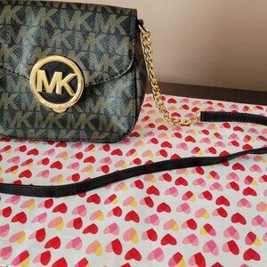 Michael Kors Signature Fulton Crossbody